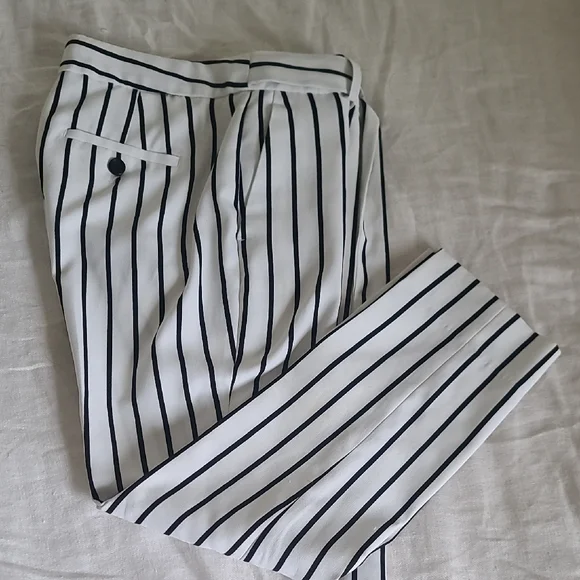 Banana Republic Women's White and Black Striped Avery Pants - Picture 4 of 4